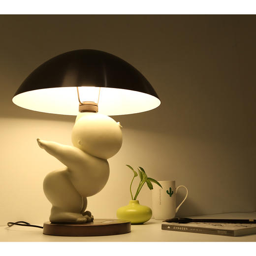 与光共舞 光头仔雕塑台灯 商品图4