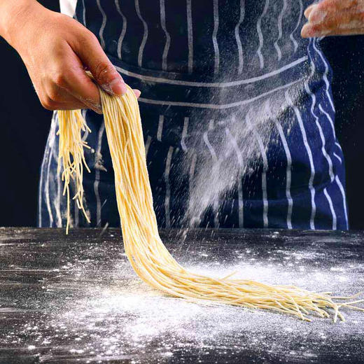 福临门  面粉 新疆优选多用途小麦粉 中筋粉 新疆多用途面粉 馒头、包子、烙饼等各类面食 中粮出品 5kg 商品图5