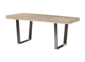 Miranda Kerr  长餐桌