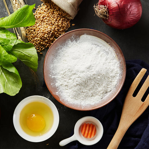 福临门面粉 河套平原雪花粉 小麦粉 河套面粉 适合面条饺子馄饨等筋道面食 1kg 商品图3