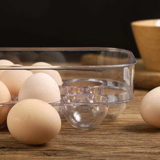 京东京造 鸡蛋收纳盒 塑料冰箱保鲜盒家用底部防滑蛋托单层16格 商品图5