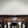 清代  红木雕龙纹双拼大圆桌及三弯腿五足圆凳成套（一桌六凳） 商品缩略图3
