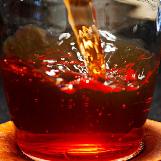 154     易武丁家寨大树春茶。十年沉淀，香醇顺滑。好茶无需多言，尽在一杯中。 商品图3