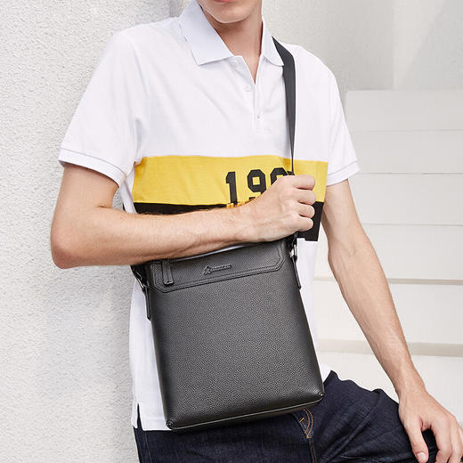 稻草人(MEXICAN)真皮男包男士单肩包头层牛皮竖款商务休闲单肩斜挎包小方包MMBD02190355黑色 商品图5