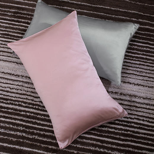 京东京造 真丝枕套 桑蚕丝绸纯色枕头套 单只  48*74cm 灰色 商品图3