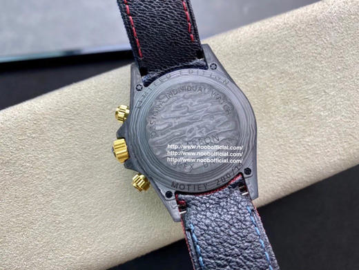 JH新品匠心合一 追梦不止宇宙计时迪通拿系列之碳纤维定制版，【V2版】腕表不仅佩戴轻便，外表坚硬。且每一只腕表都拥有 碳纤花纹 商品图10