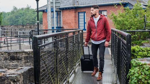 断码特价40码——西班牙原产羊毛款皮毛一体男士皮靴酒红色GLC4(高品质纯天然羊毛内衬) 商品图6