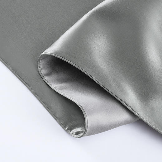 京东京造 真丝枕套 桑蚕丝绸纯色枕头套 单只  48*74cm 灰色 商品图7