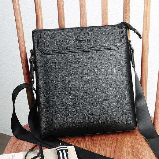 稻草人(MEXICAN)真皮男包男士单肩包头层牛皮竖款商务休闲单肩斜挎包小方包MMBD02190355黑色 商品图1