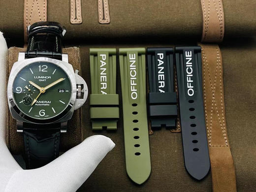 VS沛na海PAM1056，尺寸44mm，男士腕表，皮表带，自动机械机芯，透底。 商品图1