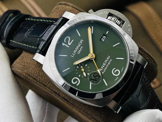 VS沛na海PAM1056，尺寸44mm，男士腕表，皮表带，自动机械机芯，透底。 商品图9