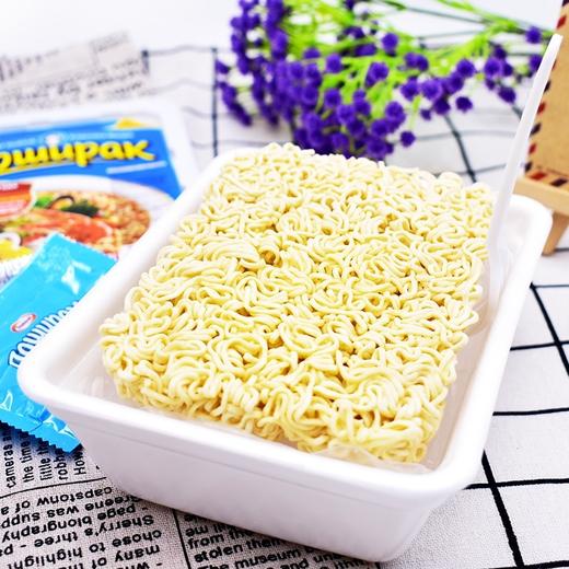 俄罗斯进口多食乐蘑菇速食面方便面泡面韩式泡菜海鲜味90克 商品图3