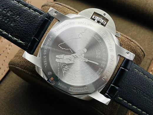 VS沛na海PAM1056，尺寸44mm，男士腕表，皮表带，自动机械机芯，透底。 商品图7