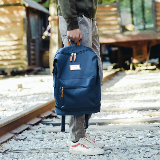 第九城V.NINE 双肩包男防泼水原宿风旅行背包大容量15.6英寸电脑包校园情侣款大中学生书包 VD7BV32881J 深蓝 商品图7