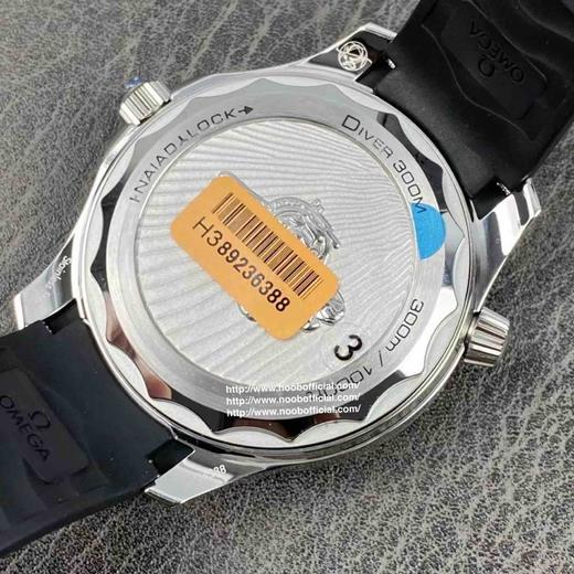 VS全新海马：海马游艇，300米系列潜水腕表致敬蔚蓝之作，圈口浮雕工艺，棒棒糖秒针，陶瓷盘，欧米伽海马游艇！首批预定购买钢带版本还赠送一副原厂胶带扣～[ThumbsUp] 商品图8