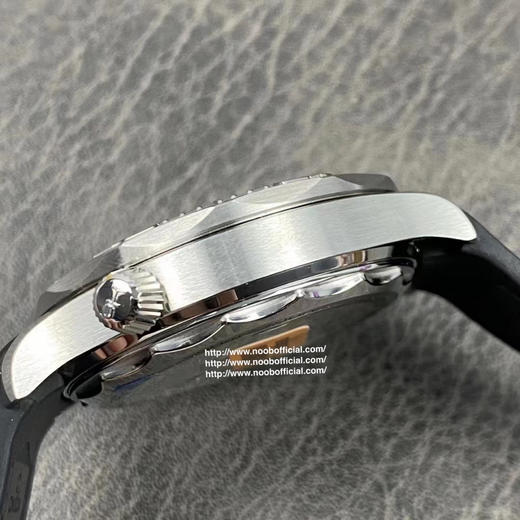 VS全新海马：海马游艇，300米系列潜水腕表致敬蔚蓝之作，圈口浮雕工艺，棒棒糖秒针，陶瓷盘，欧米伽海马游艇！首批预定购买钢带版本还赠送一副原厂胶带扣～[ThumbsUp] 商品图9