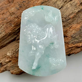 派瑞翡翠 翡翠挂件 糯种 淡清色