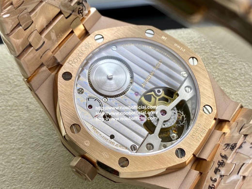 R8.factory解毒好的“陀飞轮”【2020爱彼 皇家橡树 陀飞轮。】独家订制Cal.2924机芯，动力储存68小时爱彼依旧保留的八角形表圈 商品图3