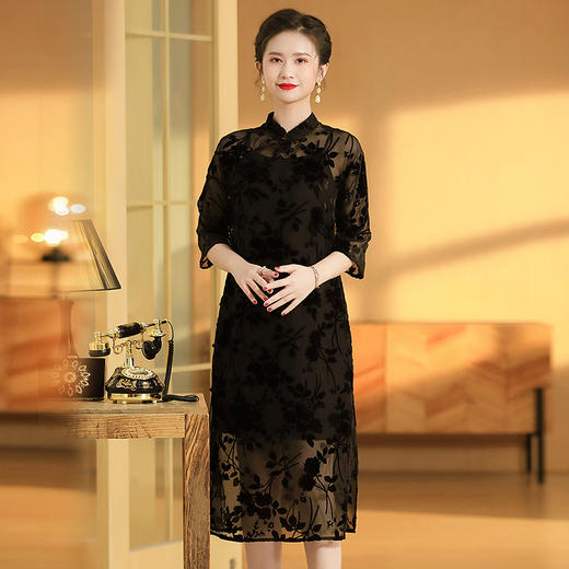 上海旗袍厂AYK-QF-200723-7烧花改良立领旗旗袍裙修身七分袖中长款a字裙旗袍 商品图0