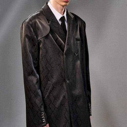 HUMANWORLD 21SS 长款蛇纹风衣版型外套 商品图1