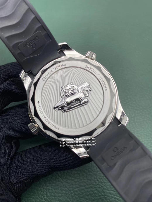 VS全新海马：海马游艇，300米系列潜水腕表致敬蔚蓝之作，圈口浮雕工艺，棒棒糖秒针，陶瓷盘，欧米伽海马游艇！首批预定购买钢带版本还赠送一副原厂胶带扣～[ThumbsUp] 商品图2