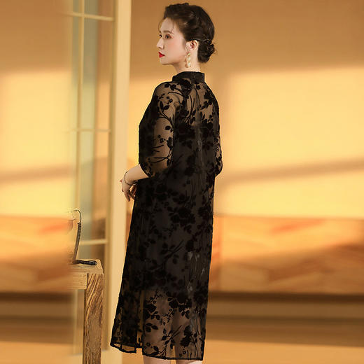 上海旗袍厂AYK-QF-200723-7烧花改良立领旗旗袍裙修身七分袖中长款a字裙旗袍 商品图3