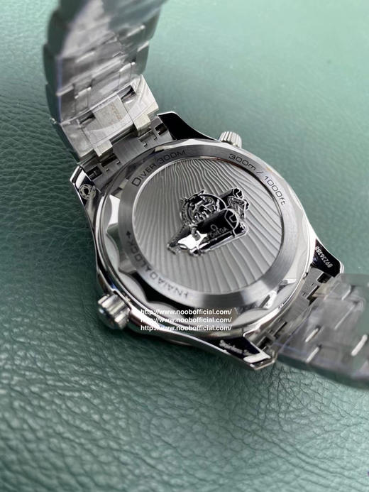 VS全新海马：海马游艇，300米系列潜水腕表致敬蔚蓝之作，圈口浮雕工艺，棒棒糖秒针，陶瓷盘，欧米伽海马游艇！首批预定购买钢带版本还赠送一副原厂胶带扣～[ThumbsUp] 商品图2