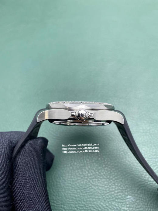 VS全新海马：海马游艇，300米系列潜水腕表致敬蔚蓝之作，圈口浮雕工艺，棒棒糖秒针，陶瓷盘，欧米伽海马游艇！首批预定购买钢带版本还赠送一副原厂胶带扣～[ThumbsUp] 商品图7