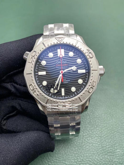 VS全新海马：海马游艇，300米系列潜水腕表致敬蔚蓝之作，圈口浮雕工艺，棒棒糖秒针，陶瓷盘，欧米伽海马游艇！首批预定购买钢带版本还赠送一副原厂胶带扣～[ThumbsUp] 商品图1