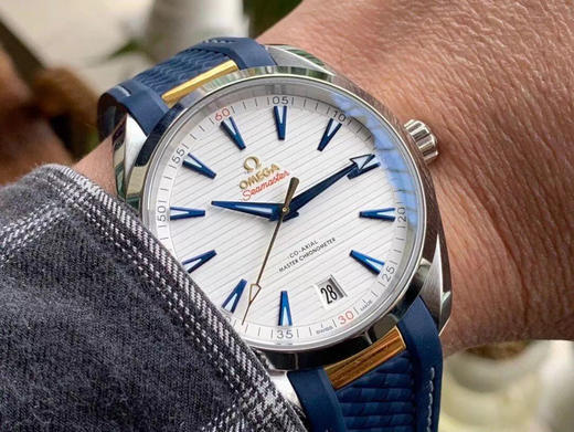 N厂新品，金针队长茄海马150M“柚木”横纹盘黑面绿针，独家复刻一体8900机芯，机芯功能和正品一致，41x13mm，复刻8900自动机械机芯，316精钢表壳表链，蓝宝石镜面，折叠扣，防水大于50米 商品图12