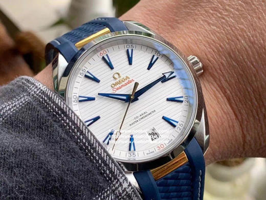 N厂新品，金针队长茄海马150M“柚木”横纹盘黑面绿针，独家复刻一体8900机芯，机芯功能和正品一致，41x13mm，复刻8900自动机械机芯，316精钢表壳表链，蓝宝石镜面，折叠扣，防水大于50米 商品图11