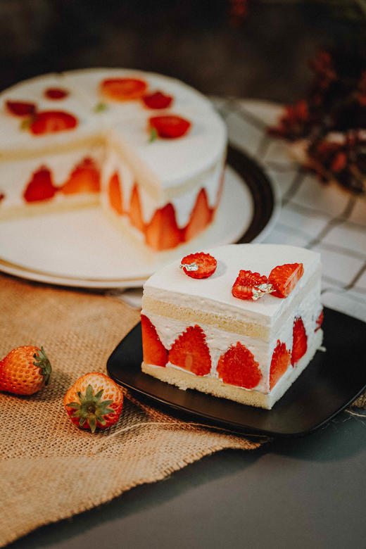 日式海绵草莓生日蛋糕