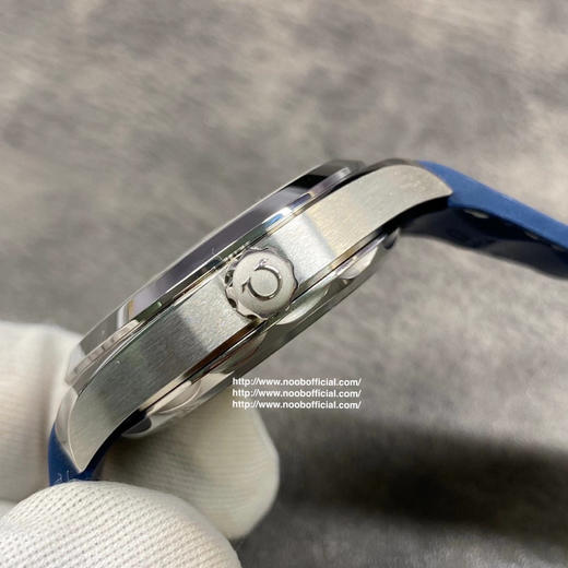 N厂新品，金针队长茄海马150M“柚木”横纹盘黑面绿针，独家复刻一体8900机芯，机芯功能和正品一致，41x13mm，复刻8900自动机械机芯，316精钢表壳表链，蓝宝石镜面，折叠扣，防水大于50米 商品图1