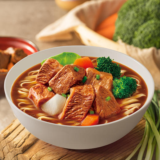 康师傅方便面速达面馆私房红烧牛肉碗面231g泡面休闲零食 商品图1