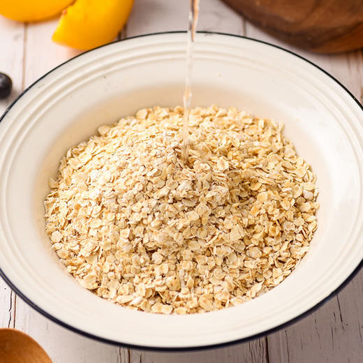 西麦 燕麦片 无添加蔗糖 营养代餐 早餐食品  即食 冲饮谷物 家庭特惠装1980g 商品图3