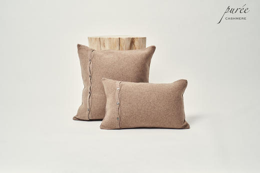 #2022 「LEAN ON IT II PILLOW CASE」100% CASHMERE 粗针华夫格羊绒靠枕套 商品图1