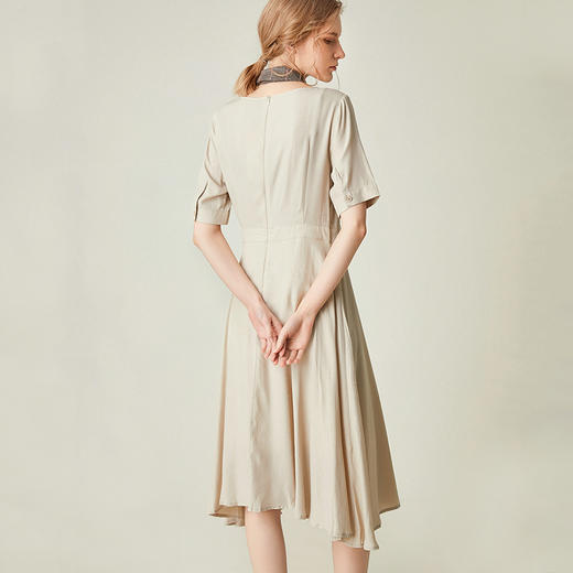 famecoco范可儿不规则连衣裙夏季纯色五分袖收腰中长裙F193FA058 商品图1
