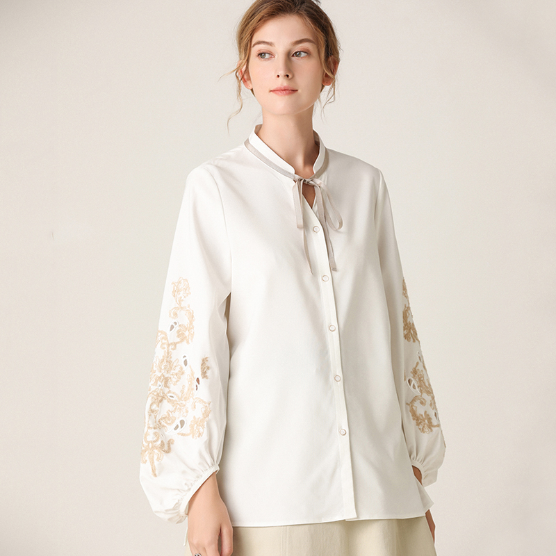 Famecoco范可儿新款秋装绣花灯笼袖套头衫系带衬衫女F201BA005