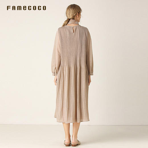 famecoco范可儿连衣裙女秋装时尚宽松网纱褶皱中长款F201FA028 商品图4