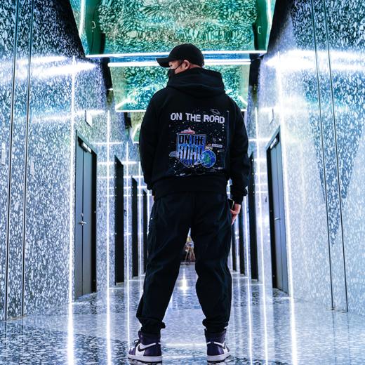 侣行宇宙像素卫衣 商品图2