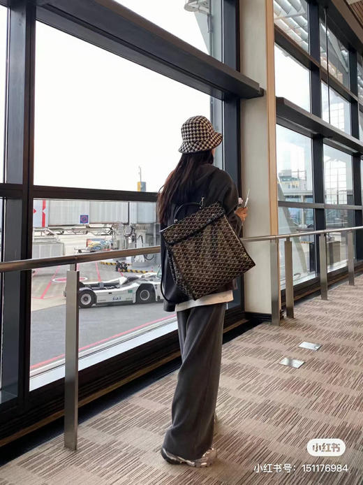 114-3渠道原材 狗牙双肩包 情侣同款 匠心品质 上身帅cry 商品图5