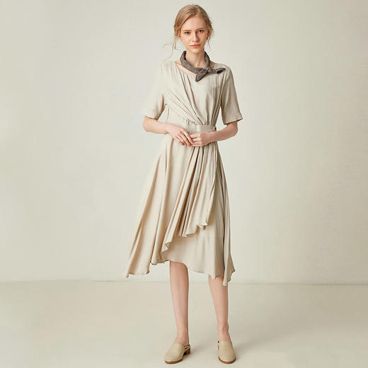 famecoco范可儿不规则连衣裙夏季纯色五分袖收腰中长裙F193FA058 商品图2