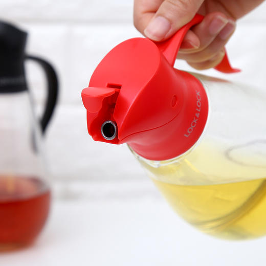 乐扣乐扣（LOCK&LOCK） 自动开合玻璃油壶 550ml CKO101 商品图3