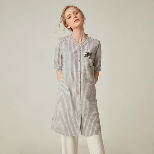 famecoco范可儿竖条纹衬衫女外穿夏灯笼袖宽松百搭上衣F183BA005 商品图2