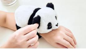 抱手熊猫公仔 商品图0