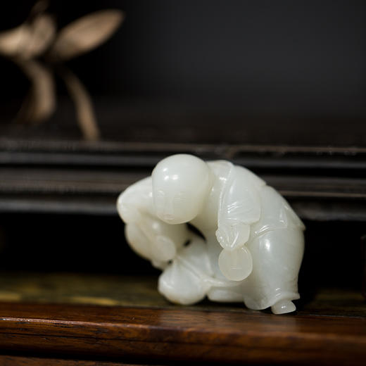 清乾隆 和田玉刘海戏金蟾把件 商品图0