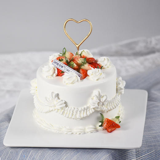 【草莓甜心】新鲜草莓 水果淡奶油 生日蛋糕 商品图0