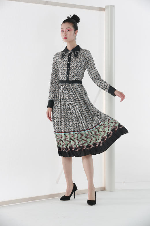 3S5673--玄青色连衣裙 商品图0