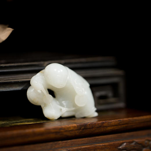 清乾隆 和田玉刘海戏金蟾把件 商品图3