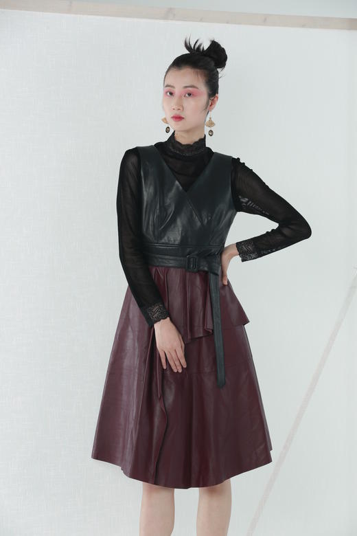 206PS106--紫色皮连衣裙--《冬季时尚系列》 商品图1